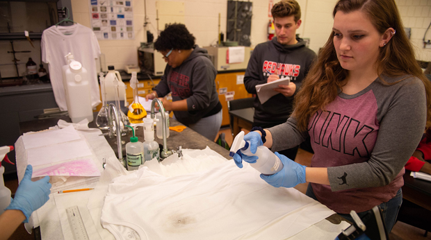 Students in forensic  laboratory 